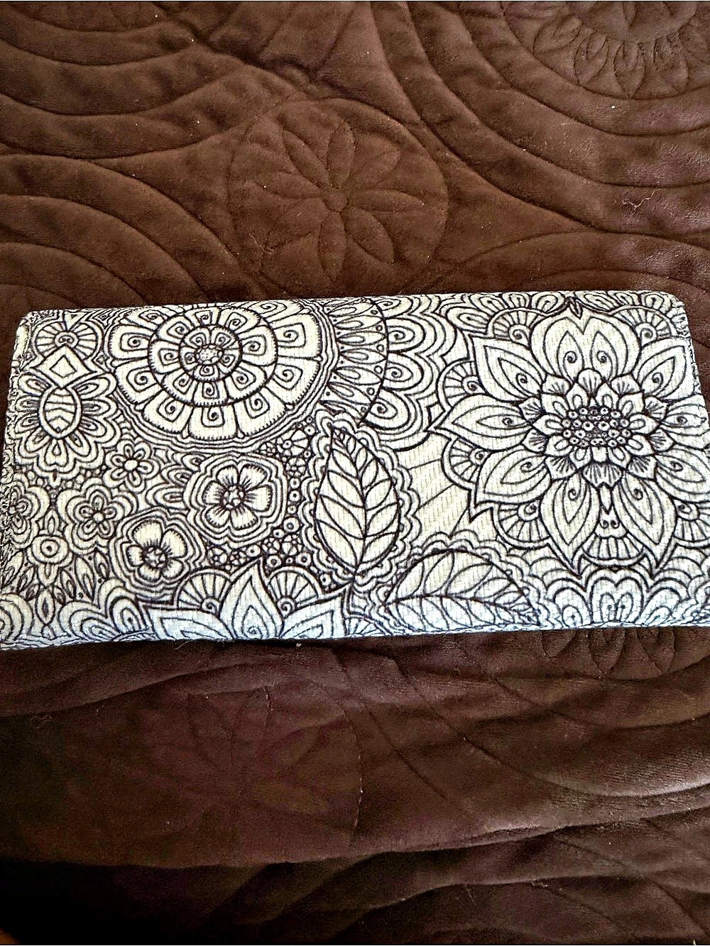 Thirty-One All About the Benjamins Wallet Gray & Black Floral